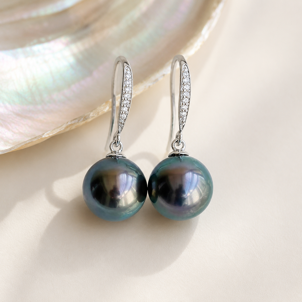 Boucles d'Oreilles Perle de Tahiti 16 mm Pendantes