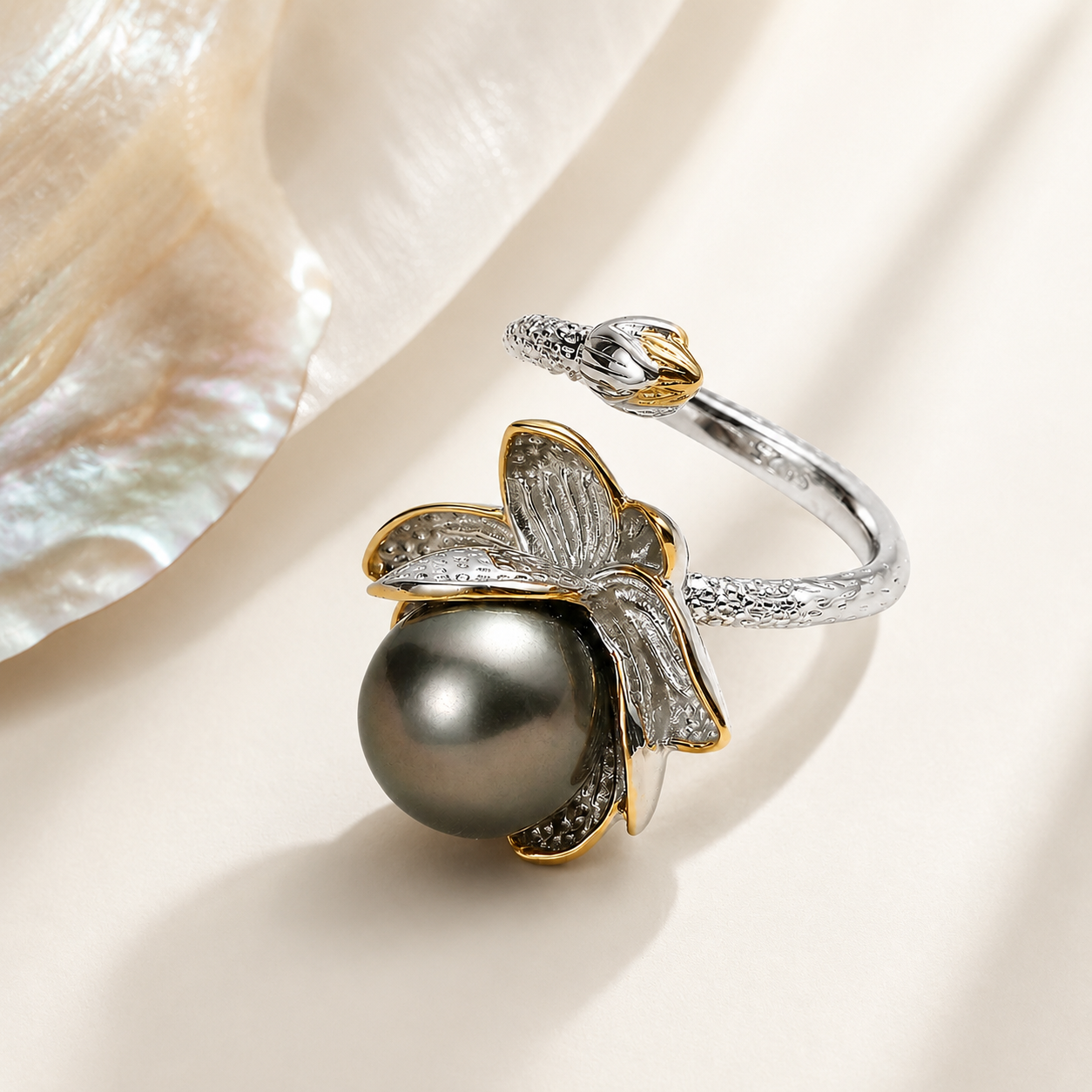 Bague Perle de Tahiti Noire Feuille