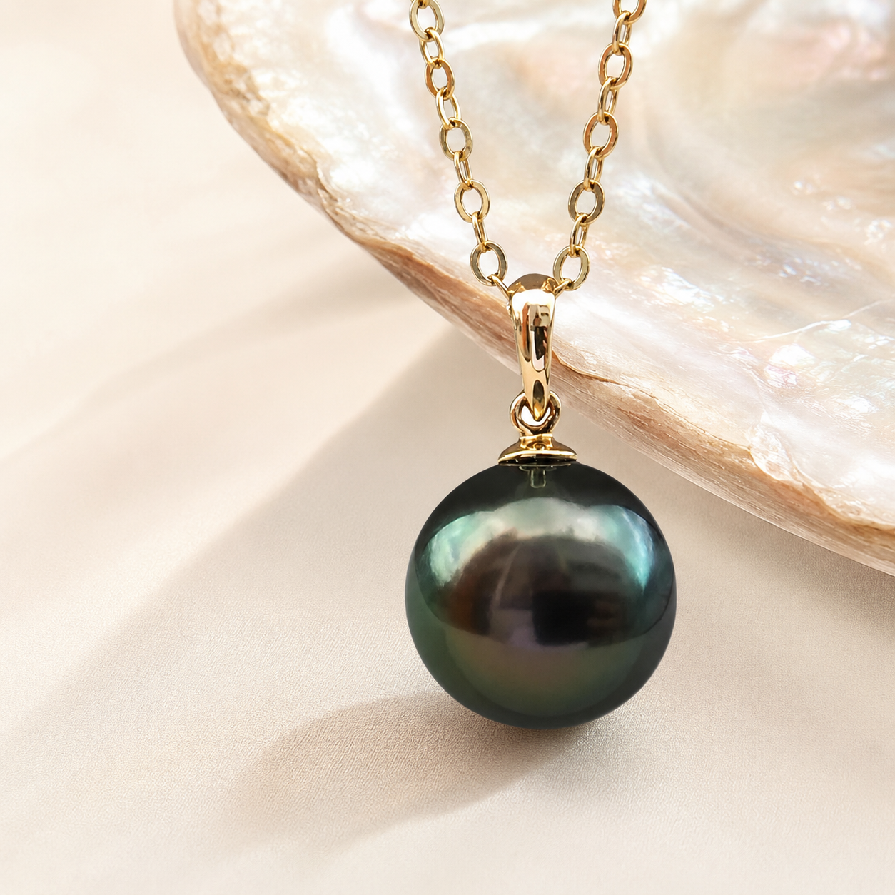 Collier Pendentif Perle de Tahiti Verte Paon