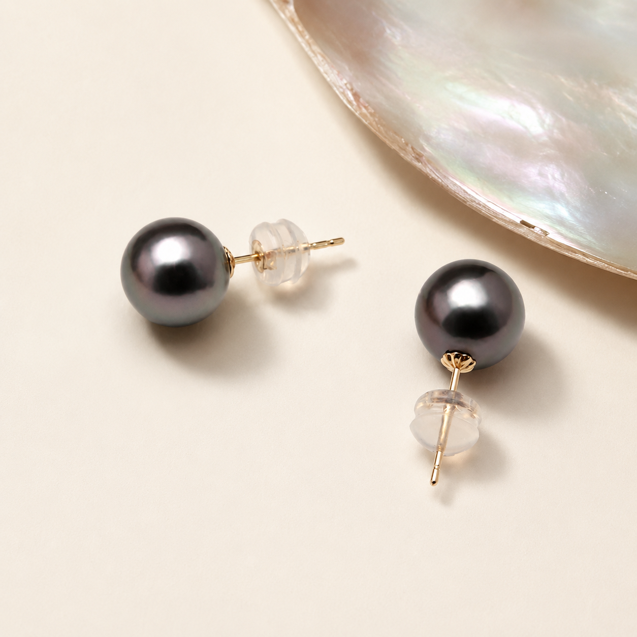 Puces d'Oreilles Perle de Tahiti Noire Ronde