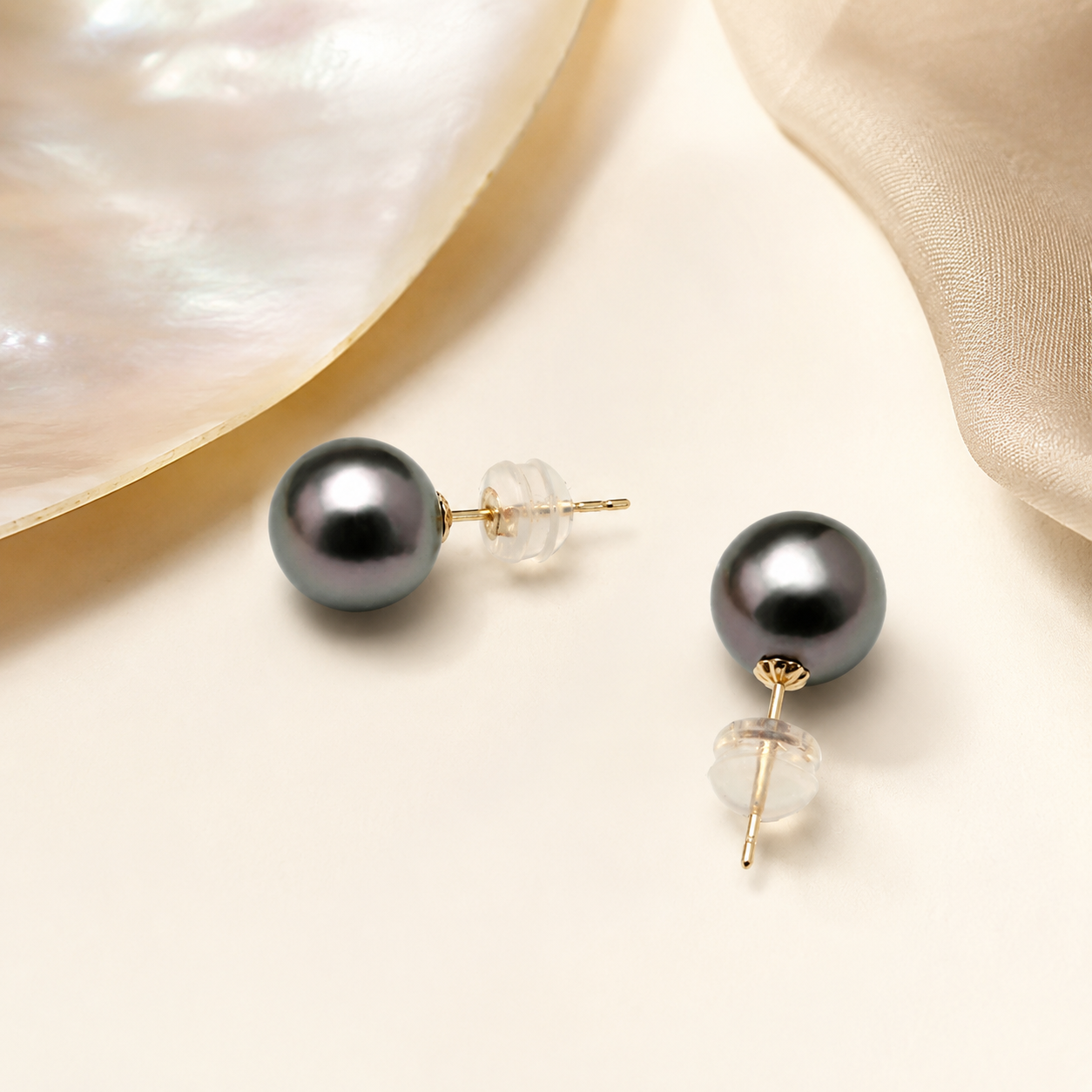Puces d'Oreilles Perle de Tahiti Noire Ronde
