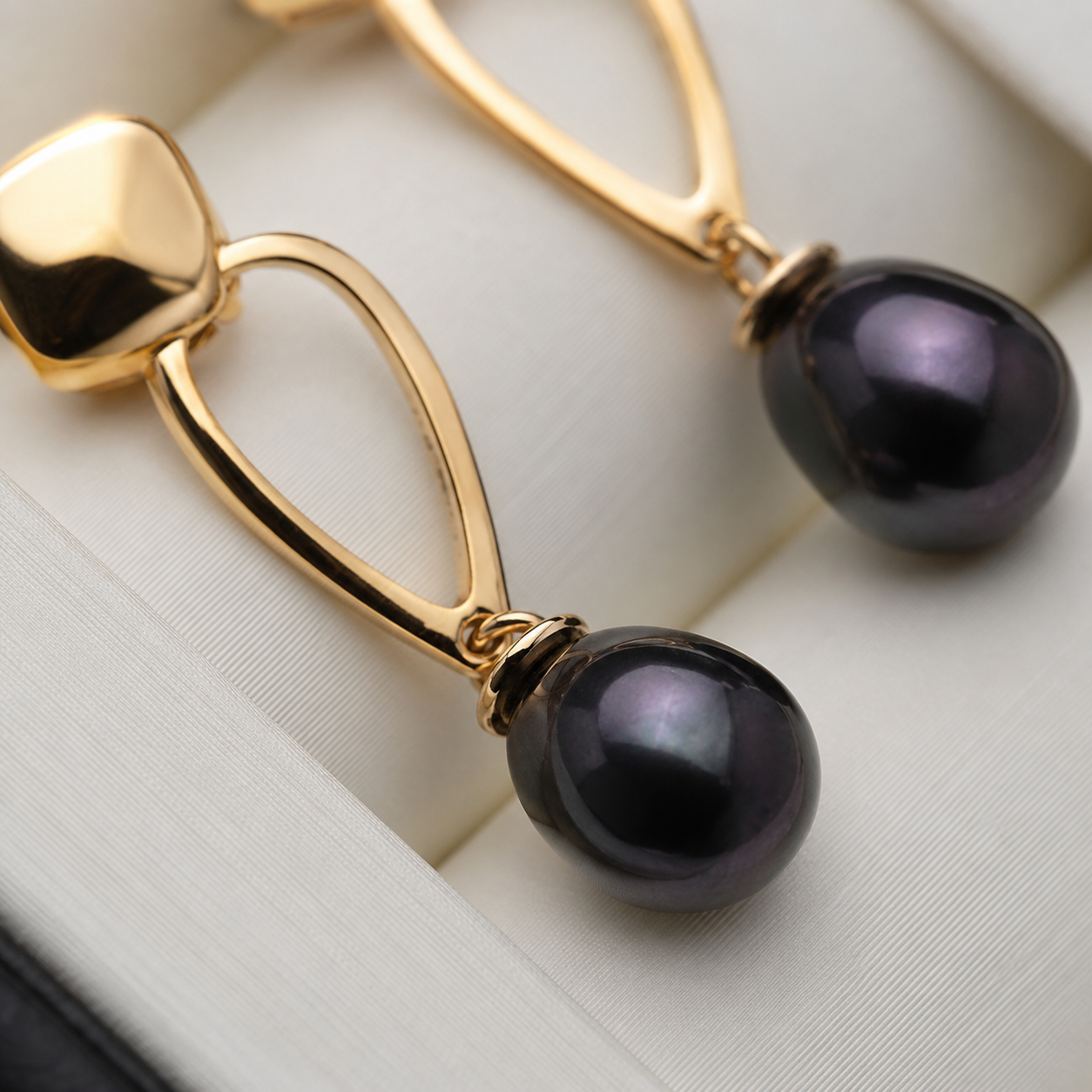 Boucles d'Oreilles Perle de Tahiti Noire de Culture
