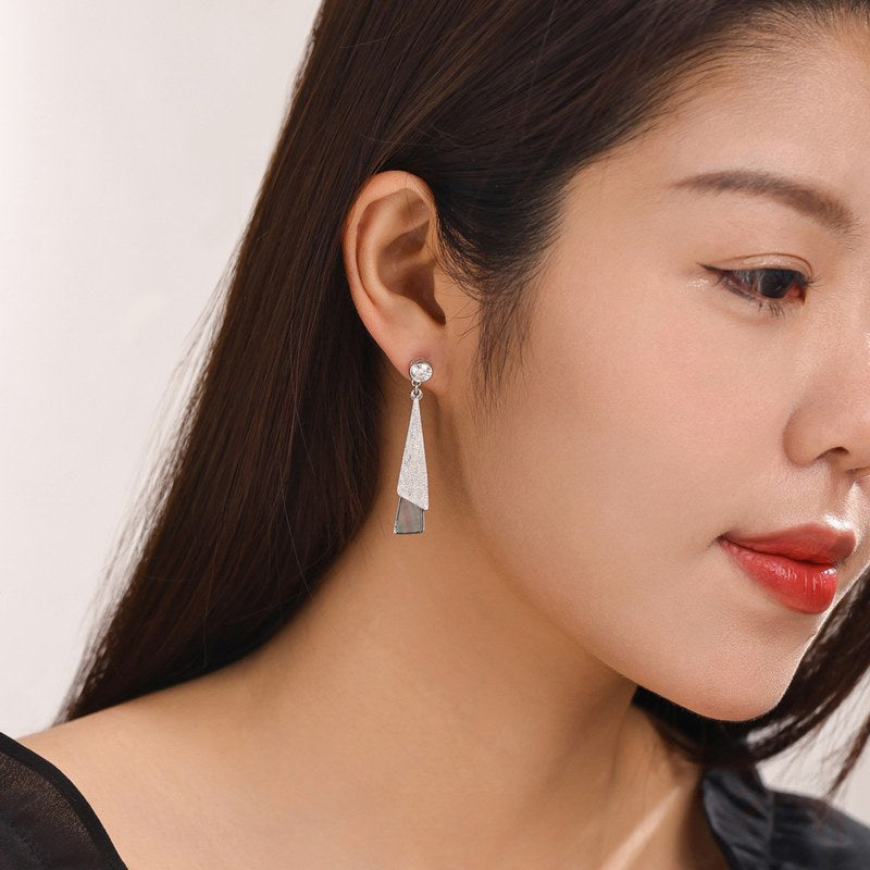 Boucles d'oreilles Perle de Nacre – Triangle Allongé Argent – Nacréa Tahiti