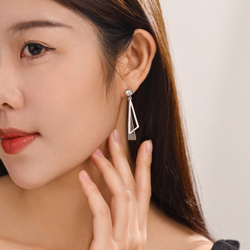Boucles d'oreilles Perle de Nacre – Triangle Allongé Argent – Nacréa Tahiti