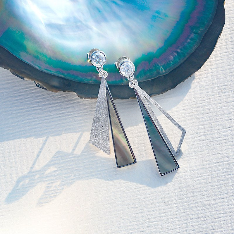Boucles d'oreilles Perle de Nacre – Triangle Allongé Argent – Nacréa Tahiti