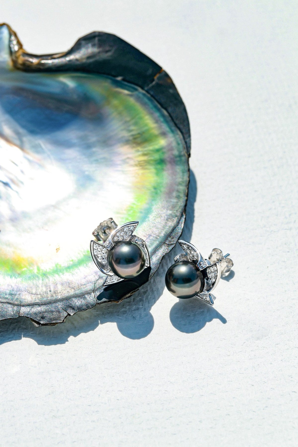 Pendentif Perle de Tahiti – Fleur Ciselée Métal Doré – Nacréa Tahiti