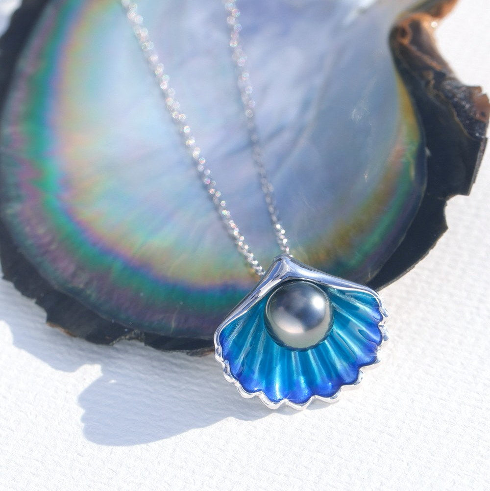 Pendentif Perle de Tahiti – Coquillage Émaillé Bleu Argent 925 – Nacréa Tahiti