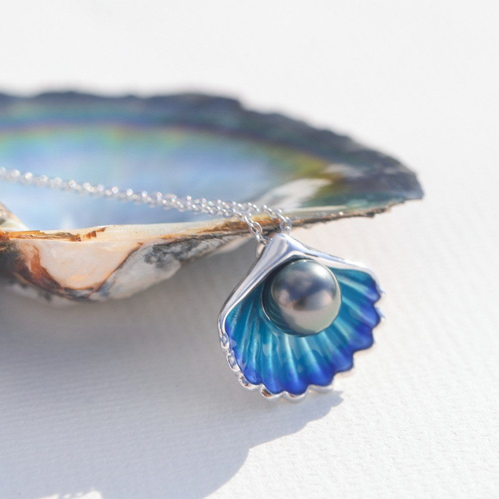 Pendentif Perle de Tahiti – Coquillage Émaillé Bleu Argent 925 – Nacréa Tahiti